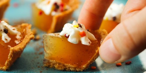 Apple Pie Jello Shots